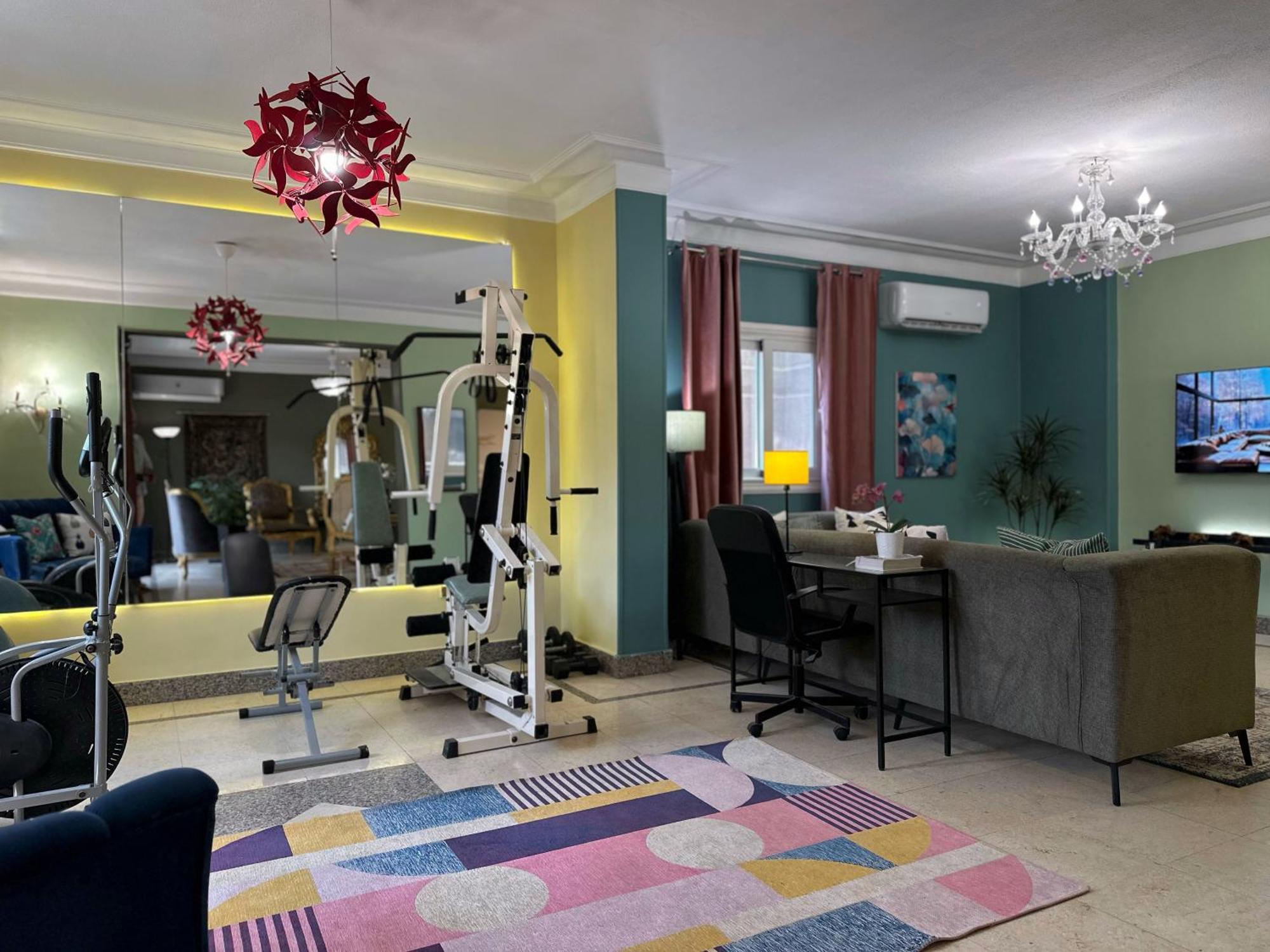 Appartement Spacious, Luxurious 3-bedroom In Nasr For Families & Corporates