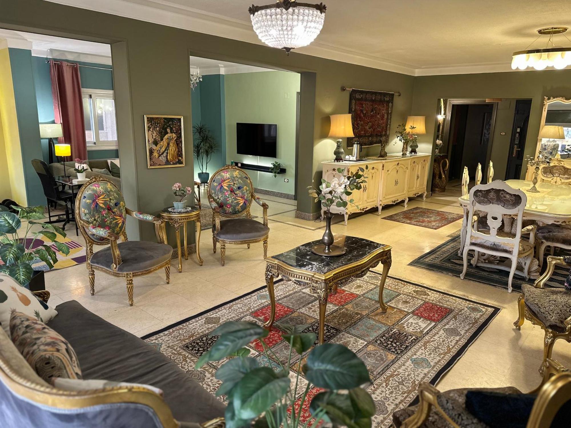 Spacious, Luxurious 3-bedroom In Nasr For Families & Corporates Appartement Caïro